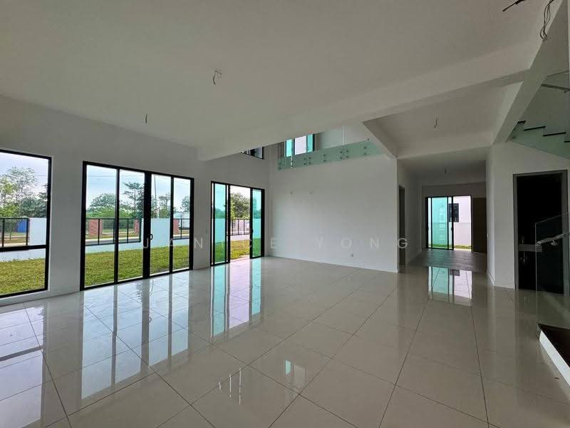 Semi-Detached House for Sale in Bandar Dato Onn (Tebrau) - Janice Yong - Living Room - PropertyGuru.com.my