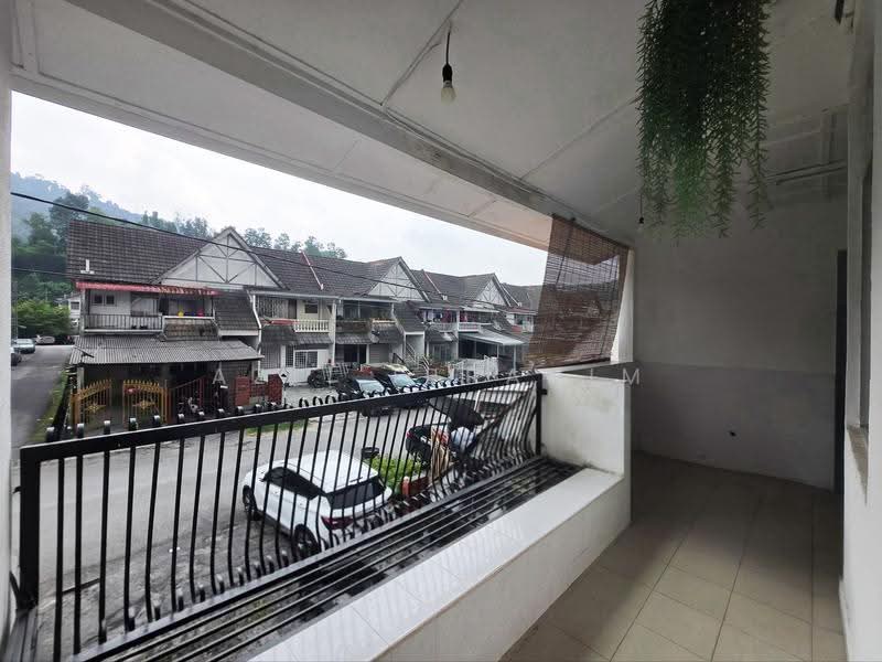 Townhouse for Sale in Taman Bukit Teratai (Ampang) - Azli Ibrahim - Exterior - PropertyGuru.com.my