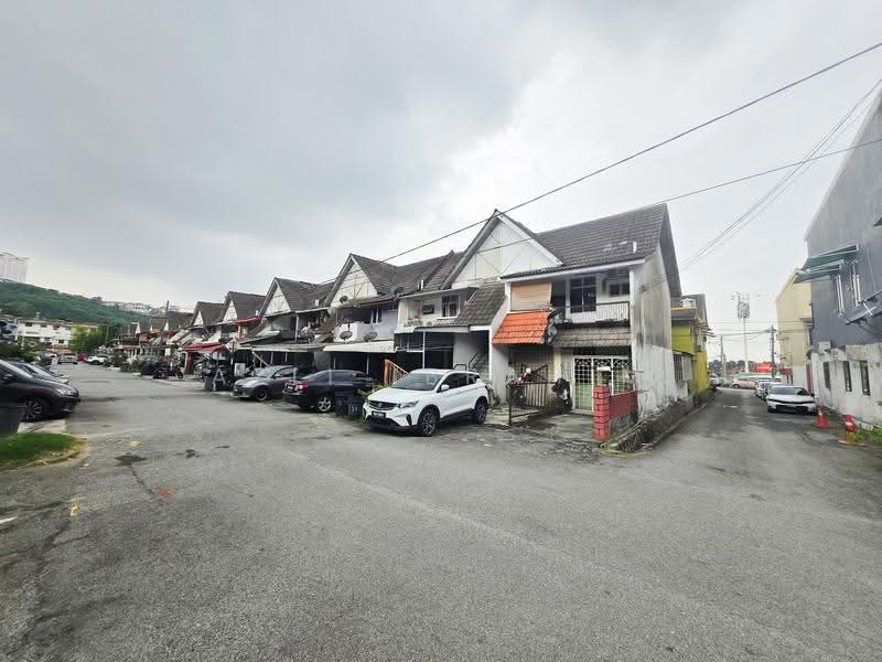 Townhouse for Sale in Taman Bukit Teratai (Ampang) - Azli Ibrahim - Exterior - PropertyGuru.com.my