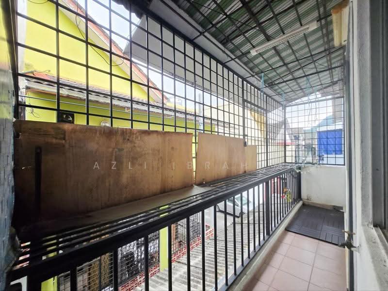 Townhouse for Sale in Taman Bukit Teratai (Ampang) - Azli Ibrahim - Balcony - PropertyGuru.com.my