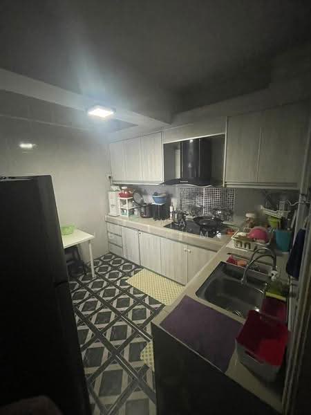 Pangsapuri untuk Dijual di South Bayu Residence (Bayu 2) - Hawa Ibrahim - Kitchen - PropertyGuru.com.my