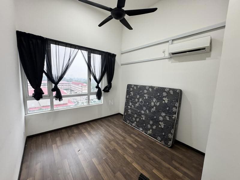 Service Residence for Rent at D'carlton (Residensi Seri Mega) - John Low - Bedroom - PropertyGuru.com.my