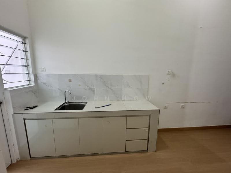 Service Residence for Rent at D'carlton (Residensi Seri Mega) - John Low - Kitchen - PropertyGuru.com.my