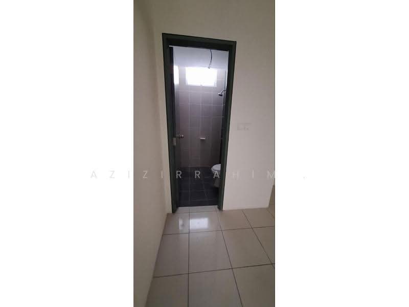 Townhouse for Rent in Dengkil (Selangor) - Azizirrahim . - Bathroom - PropertyGuru.com.my