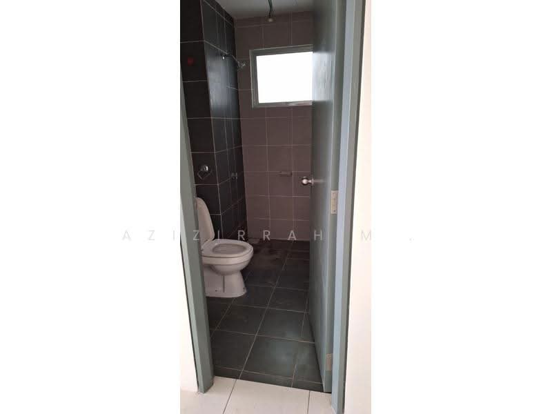 Townhouse for Rent in Dengkil (Selangor) - Azizirrahim . - Bathroom - PropertyGuru.com.my