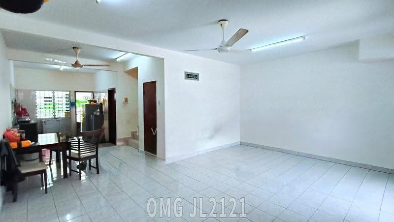 Rumah Teres 2-Tingkat untuk Dijual di Bandar Botanic (Klang) - Ivy Por - Living Room - PropertyGuru.com.my