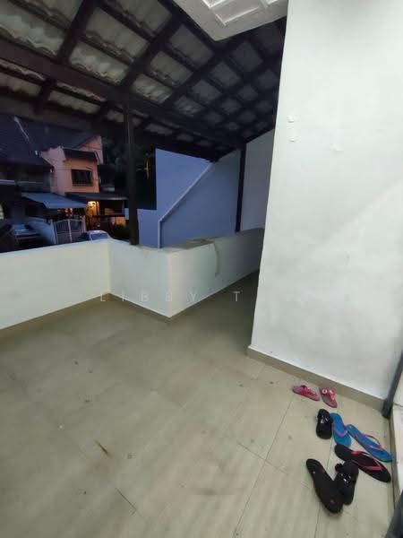 Rumah Bandar untuk Dijual di Taman Bukit Teratai (Ampang) - Libby Tan - Balcony - PropertyGuru.com.my