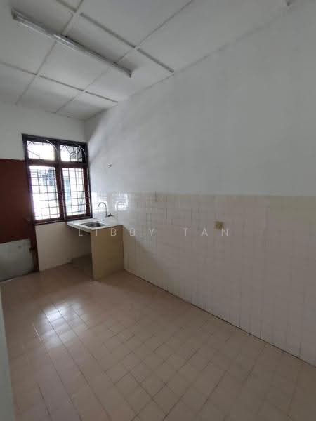 Rumah Bandar untuk Dijual di Taman Bukit Teratai (Ampang) - Libby Tan - Kitchen - PropertyGuru.com.my