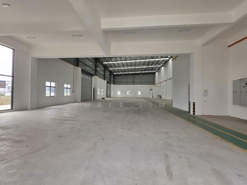 Semi-D Factory for Rent in Pasir Gudang (Johor) - Ember Lim - Interior - PropertyGuru.com.my