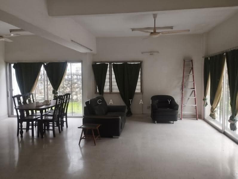 Semi-Detached House for Sale in Taman Cuepacs (Cheras) - Jessica Tai YF - Living Room - PropertyGuru.com.my