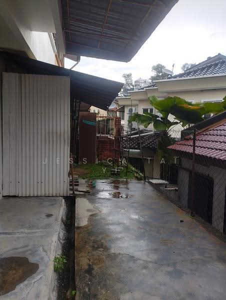Semi-Detached House for Sale in Taman Cuepacs (Cheras) - Jessica Tai YF - Exterior backyard - PropertyGuru.com.my