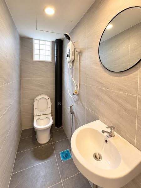 Apartment for Sale at Apartment Bayu - Evan Chan - Bathroom - PropertyGuru.com.my