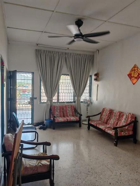 Rumah Teres 1-Tingkat untuk Dijual di Kluang (Johor) - Shanel Tee - Living Room - PropertyGuru.com.my