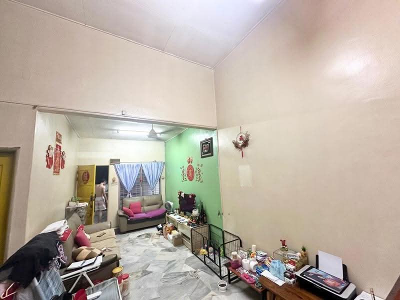 1-storey Terraced House for Sale in Taman Bukit Rawang Jaya (Rawang) - Dave Tan - Living Room - PropertyGuru.com.my