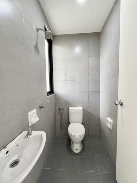 Semi-Detached House for Sale in Bandar Sungai Long (Selangor) - Janice Lau - Bathroom - PropertyGuru.com.my