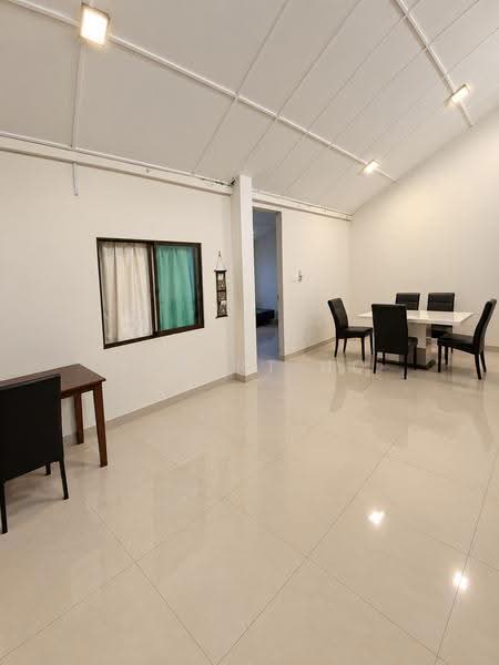 1-storey Terraced House for Sale in Kelana Jaya (Petaling Jaya) - Albert Ho - Dining Room - PropertyGuru.com.my