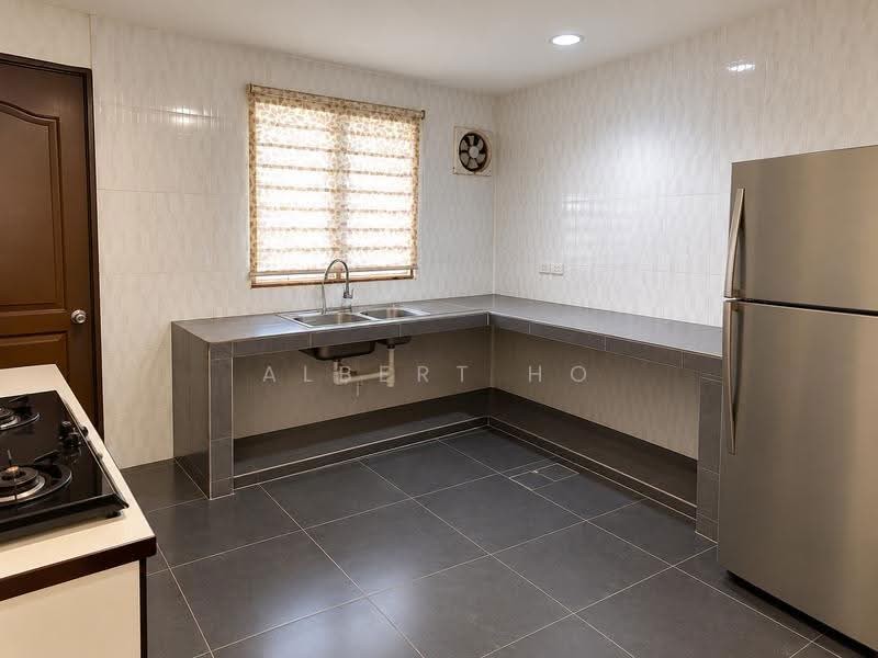 1-storey Terraced House for Sale in Kelana Jaya (Petaling Jaya) - Albert Ho - Kitchen - PropertyGuru.com.my