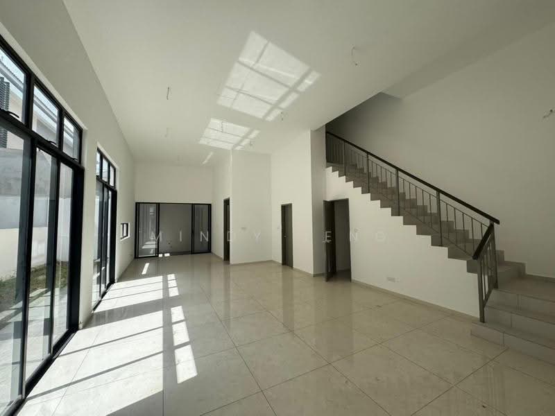 Cluster House for Sale in Austin Crest (Johor Bahru) - Mindy Heng - Living Room - PropertyGuru.com.my