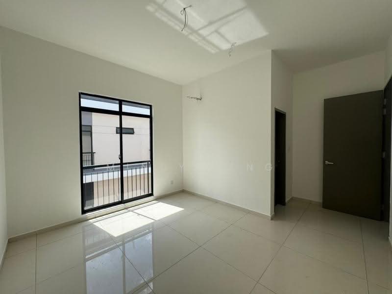 Cluster House for Sale in Austin Crest (Johor Bahru) - Mindy Heng - PropertyGuru.com.my