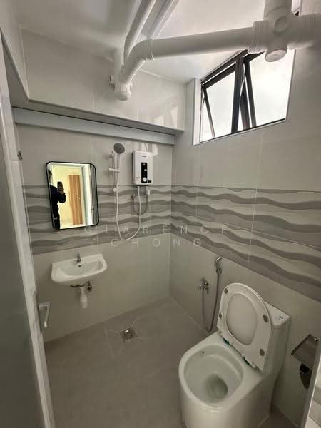 Pangsapuri untuk Disewa di Chin Woo Court - Clarence Chong - Bathroom - PropertyGuru.com.my