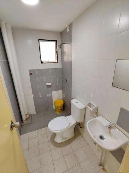 Apartment for Rent at Seri Intan Apartment - Alwin Lee - Bathroom - PropertyGuru.com.my