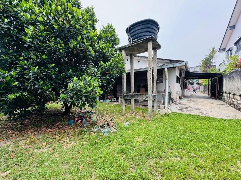 Bungalow House for Sale in Kampung Cheras Baru (Ampang) - Azli Ibrahim - Exterior - PropertyGuru.com.my