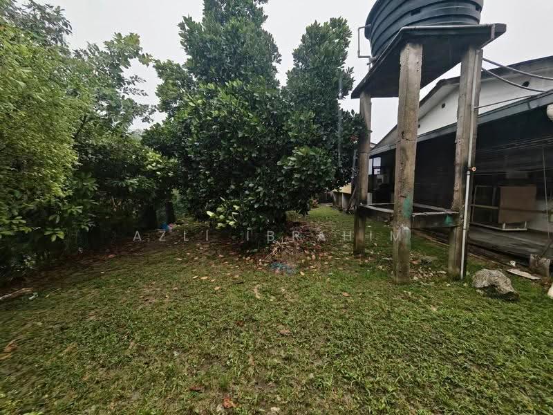 Bungalow House for Sale in Kampung Cheras Baru (Ampang) - Azli Ibrahim - Garden - PropertyGuru.com.my