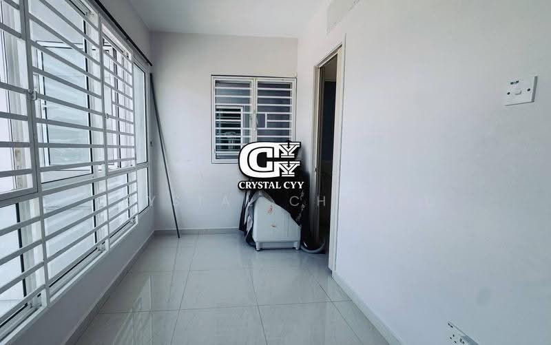 Pangsapuri untuk Dijual di Central Garden - Crystal Choong - Balcony - PropertyGuru.com.my