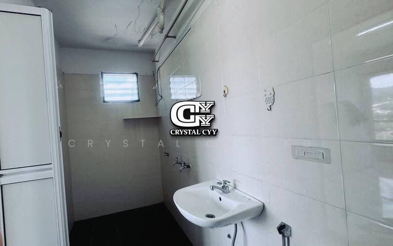 Pangsapuri untuk Dijual di Central Garden - Crystal Choong - Bathroom - PropertyGuru.com.my