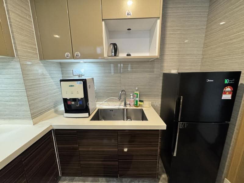 Kediaman Servis untuk Disewa di R&F Princess Cove Phase 1 - John Low - Kitchen - PropertyGuru.com.my