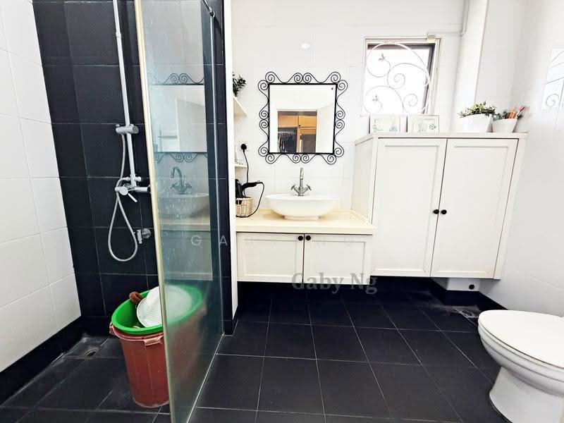 Semi-Detached House for Sale in Bukit Sungai Long (Bandar Sungai Long) - Gaby Ng - Bathroom - PropertyGuru.com.my