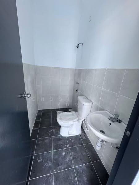 Rumah Teres 2-Tingkat untuk Dijual di Taman Scientex Rawang (Rawang) - Chooi Mun Kum - Bathroom - PropertyGuru.com.my