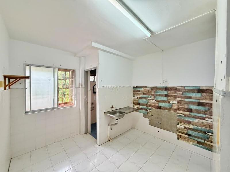 Apartment for Sale at Sri Ivori Apartment - Gary Goh - Kitchen - PropertyGuru.com.my