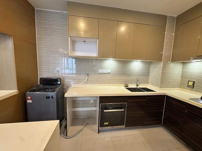 Kediaman Servis untuk Disewa di R&F Princess Cove Phase 1 - John Low - Kitchen - PropertyGuru.com.my