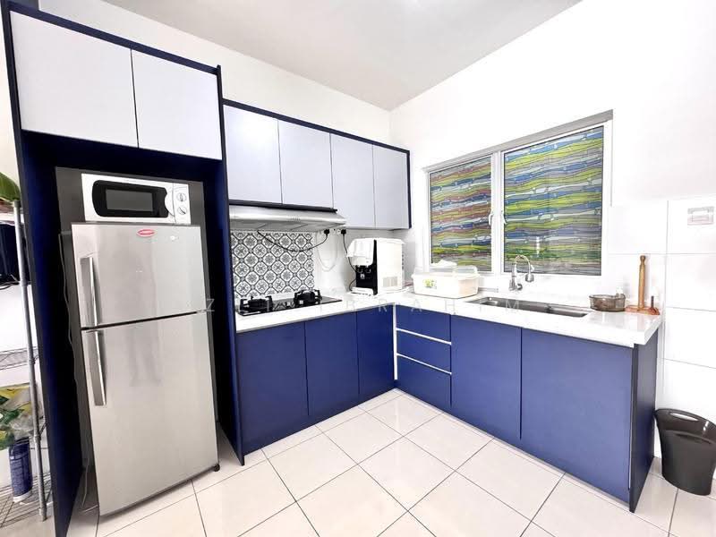 Apartment for Sale at Puncak Hijauan - Azli Ibrahim - Kitchen - PropertyGuru.com.my