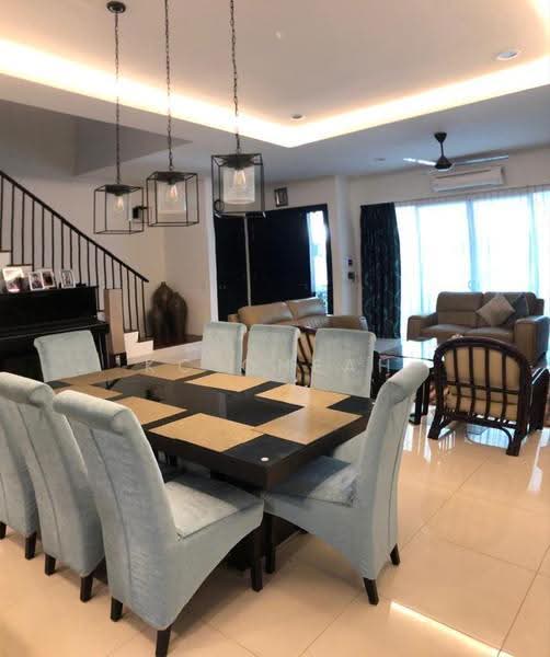 Rumah Teres 3-Tingkat untuk Dijual di Duta Villa (Setia Alam) - KC Cheah - Dining Room - PropertyGuru.com.my