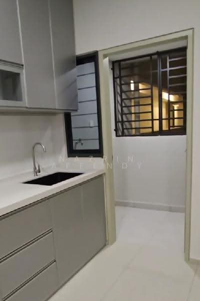 Kediaman Servis untuk Dijual di Seiring Residensi - Nazrin Affendy - Kitchen - PropertyGuru.com.my