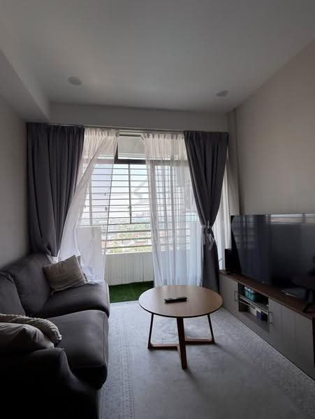 Pangsapuri untuk Dijual di Pangsapuri Jati 1 - Nurul Ain Muharam - Living Room - PropertyGuru.com.my