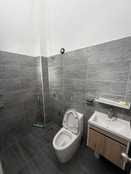 1-storey Terraced House for Sale in Taman Bukit Katil Damai (Bukit Katil) - Ching Linn Sei - Bathroom - PropertyGuru.com.my