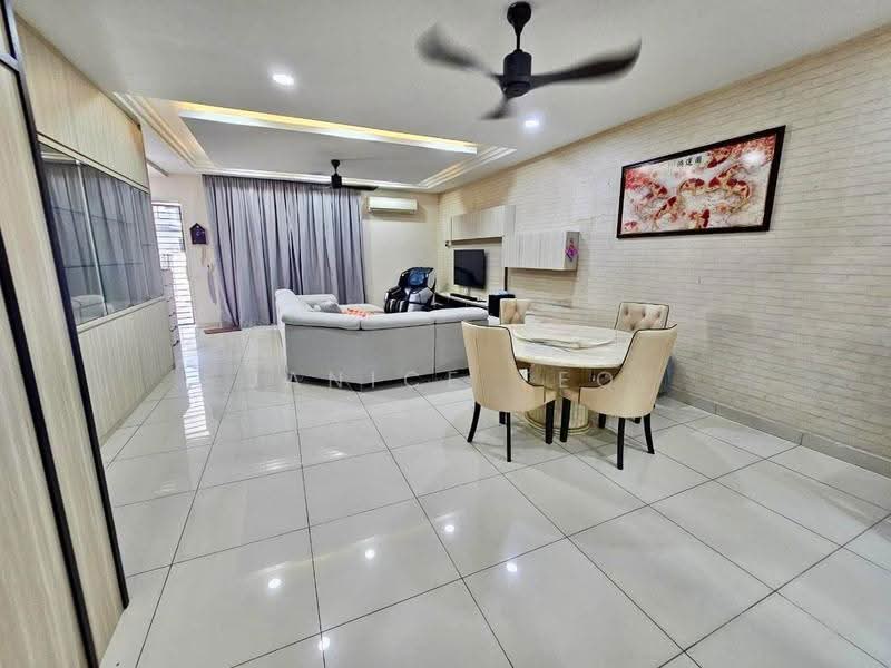 Terraced House for Rent in Johor Bahru (Johor) - Janice Teo - Living Room - PropertyGuru.com.my