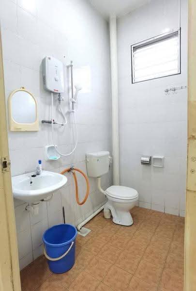 1-storey Terraced House for Sale in Bandar Jaya Putra (Johor Bahru) - Nico Chong - Bathroom - PropertyGuru.com.my