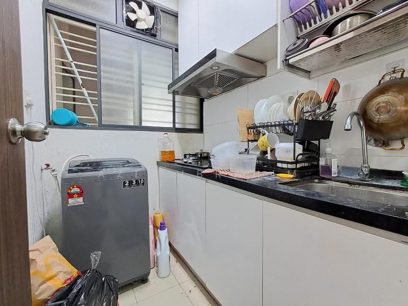 Service Residence for Sale at Seasons Garden Residences - Azli Ibrahim - Kitchen - PropertyGuru.com.my