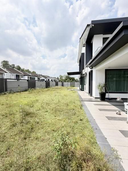 Semi-Detached House for Sale in Taman Nusa Idaman (Iskandar Puteri (Nusajaya)) - Yik Tat - Exterior - PropertyGuru.com.my