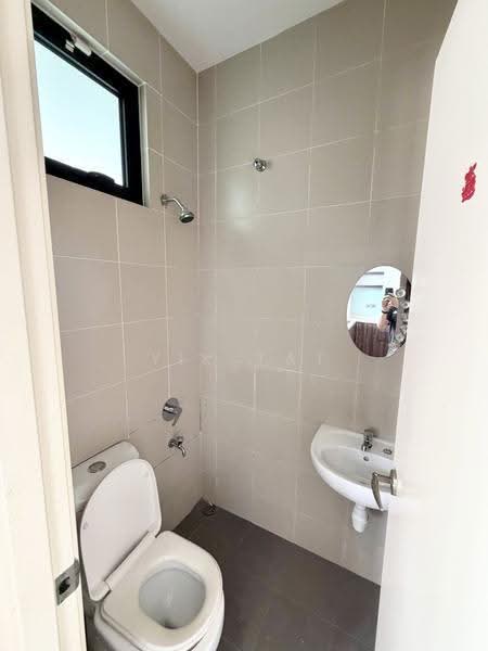Semi-Detached House for Sale in Taman Nusa Idaman (Iskandar Puteri (Nusajaya)) - Yik Tat - Bathroom - PropertyGuru.com.my