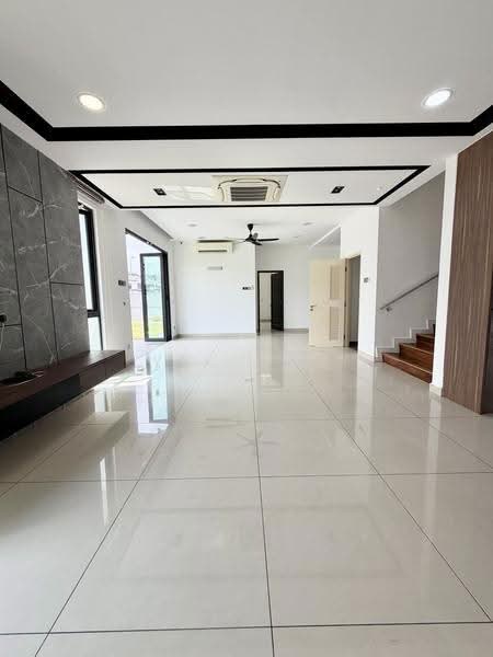 Semi-Detached House for Sale in Taman Nusa Idaman (Iskandar Puteri (Nusajaya)) - Yik Tat - Living Room - PropertyGuru.com.my