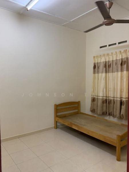 Rumah Teres 1-Tingkat untuk Disewa di Kulai (Johor) - Johnson Tan - Bedroom - PropertyGuru.com.my