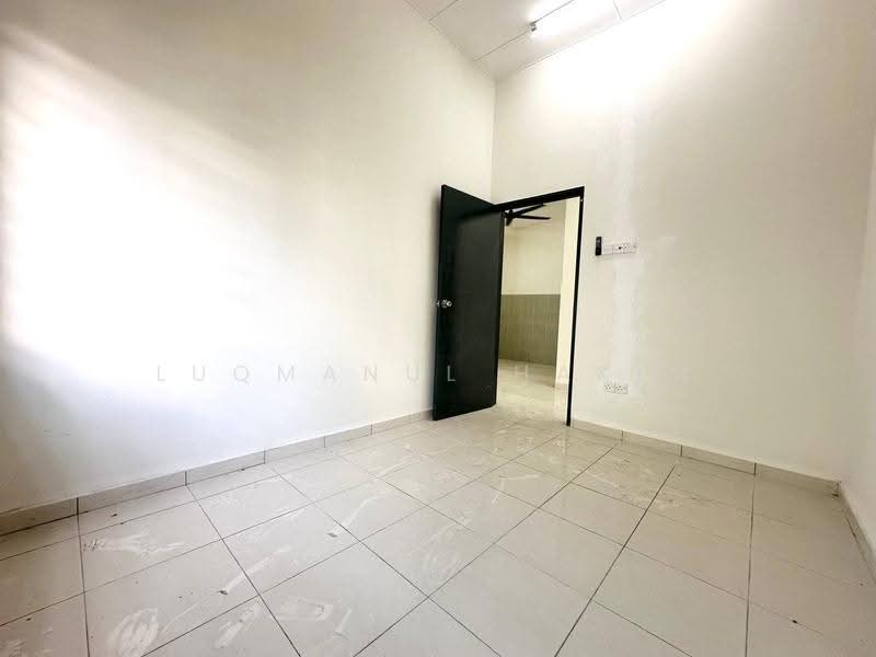 Semi-Detached House for Sale in Petaling Jaya (Selangor) - Luqmanul Hakim - Interior - PropertyGuru.com.my