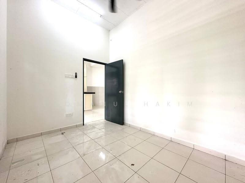 Semi-Detached House for Sale in Petaling Jaya (Selangor) - Luqmanul Hakim - Interior - PropertyGuru.com.my