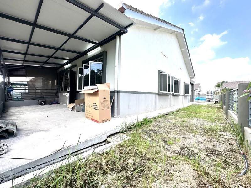 Semi-Detached House for Sale in Petaling Jaya (Selangor) - Luqmanul Hakim - Exterior - PropertyGuru.com.my