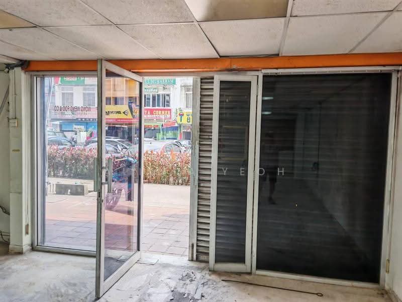 Shop for Rent in Titiwangsa (Kuala Lumpur) - Alicia Yeoh - Entrance - PropertyGuru.com.my